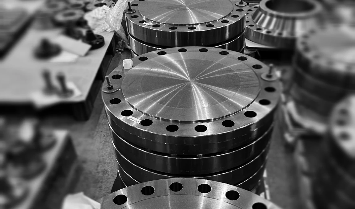 Large blinds in warehouse